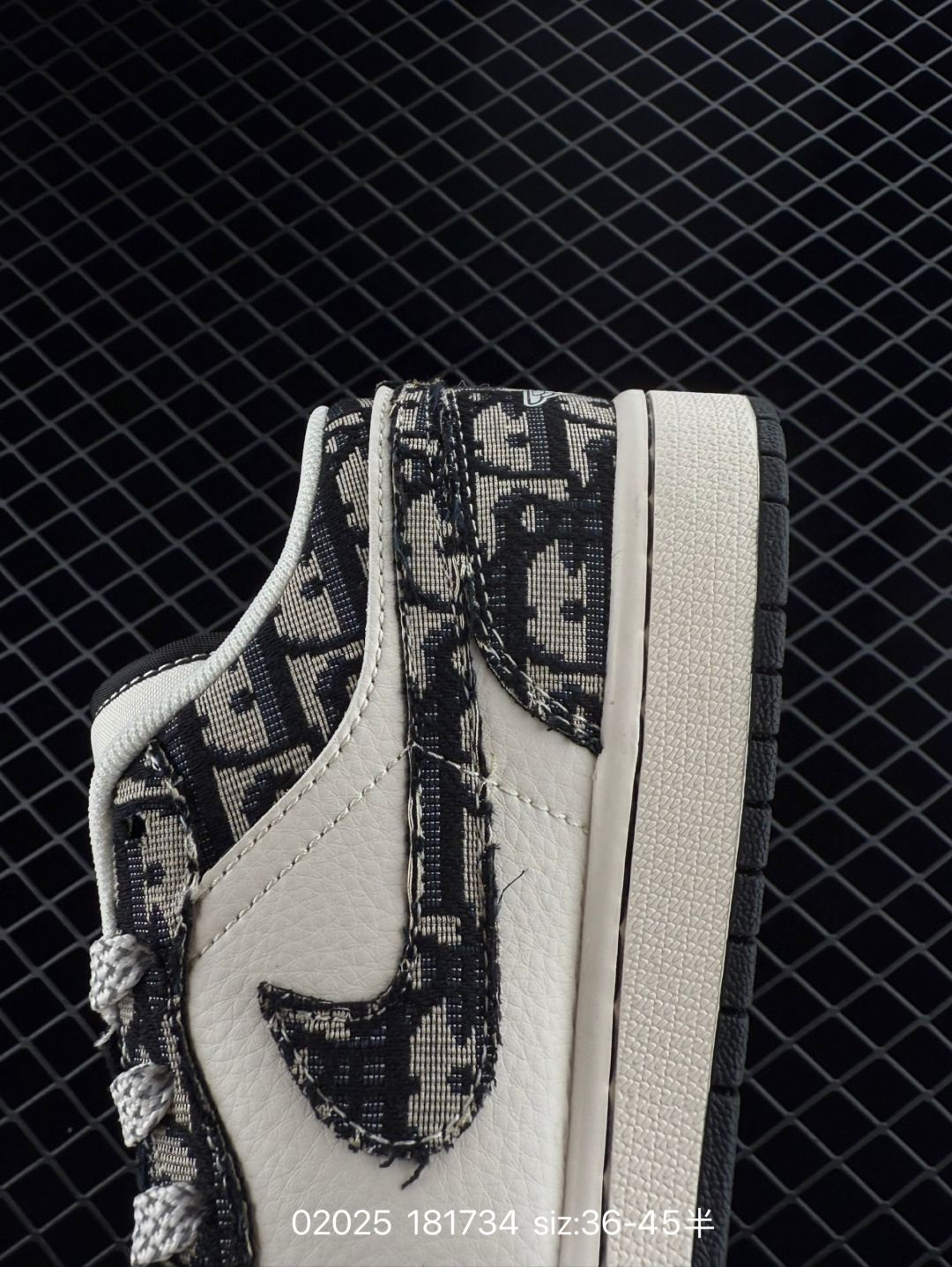 Travis Scott x Air Jordan 1 ” Reverse Mocha “